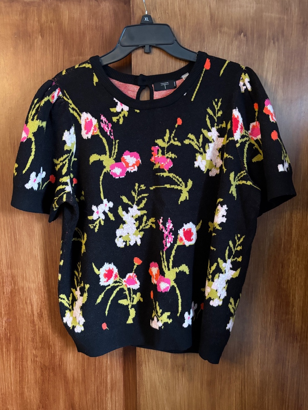 EUC Tahari Floral Jacquard Short Puff Sleeve Sweater Tee Shirt | Women’s Plus 2X